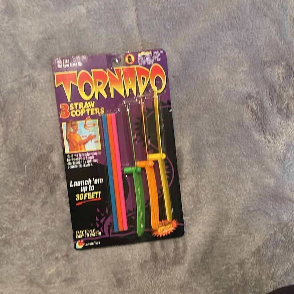NEW vintage 1993 tornado straw copters - Picture 2 of 7
